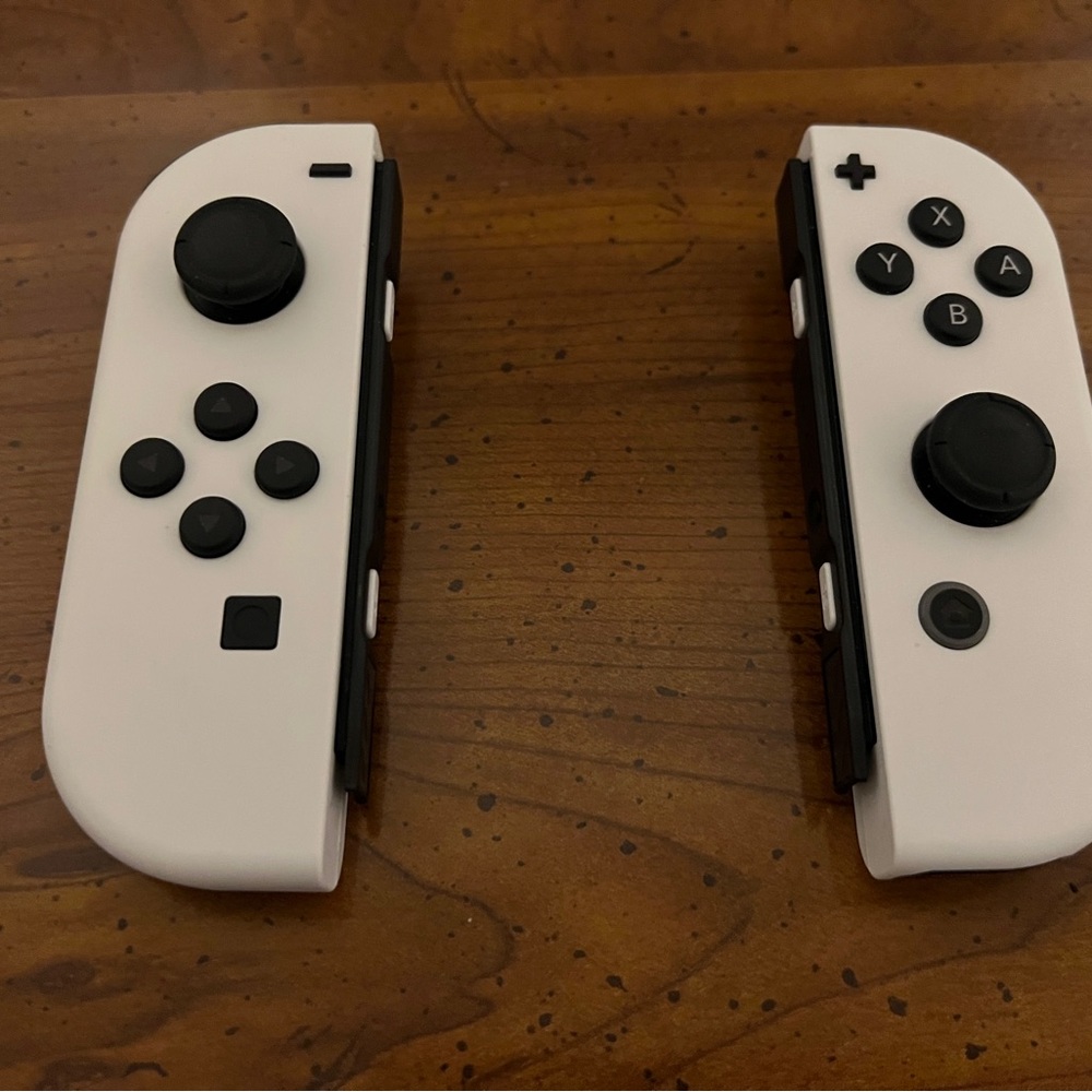 Nintendo Switch Oled White Joycons